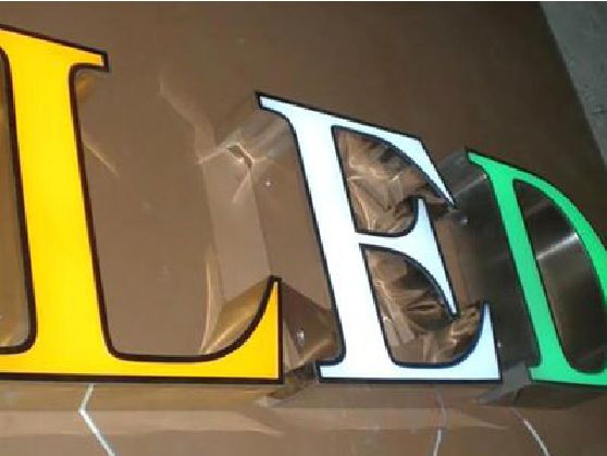 马鞍山介绍LED招牌的基础知识。
